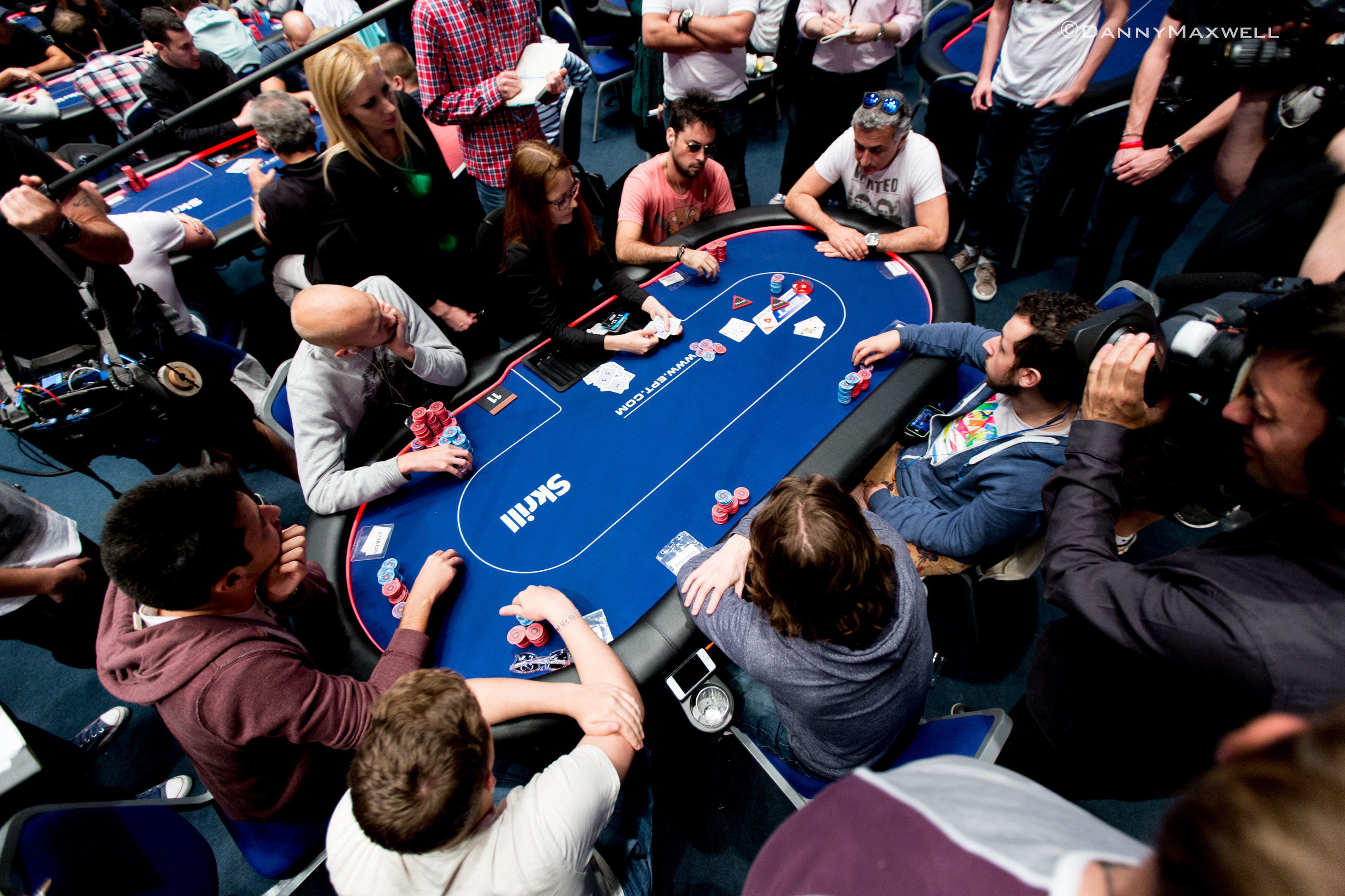Poker Stratejileri: Blind Aralığı Yönetimi ve İnce Kontra